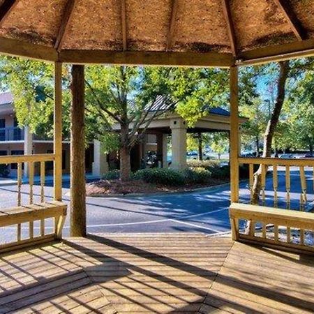 Clarion Inn & Suites Aiken South Ngoại thất bức ảnh