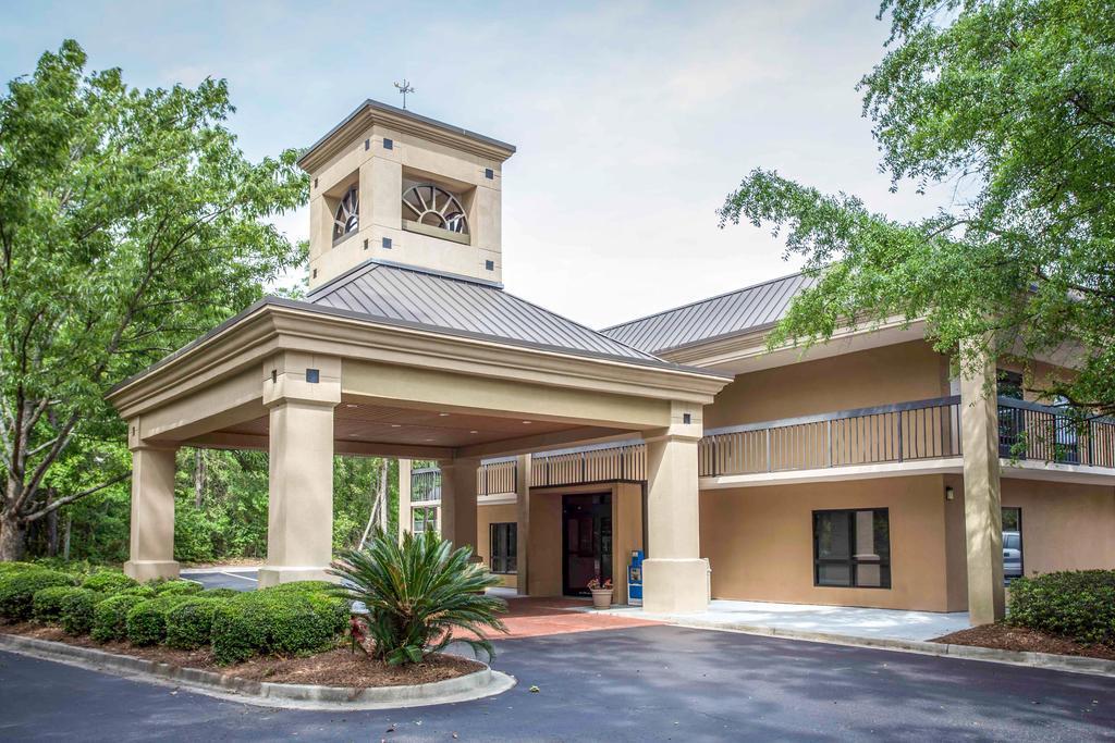 Clarion Inn & Suites Aiken South Ngoại thất bức ảnh