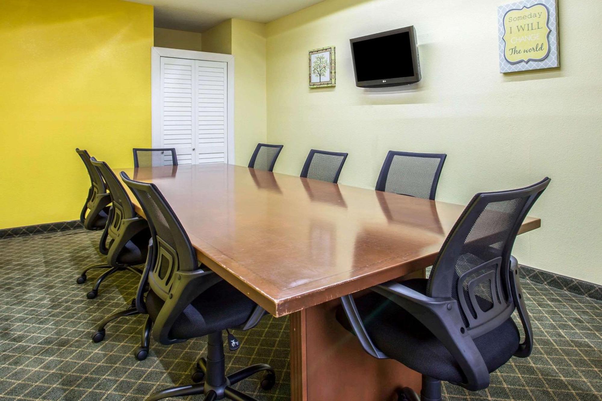 Clarion Inn & Suites Aiken South Ngoại thất bức ảnh